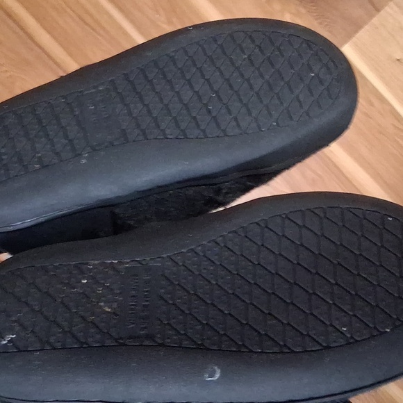 Slippers - Picture 4 of 4